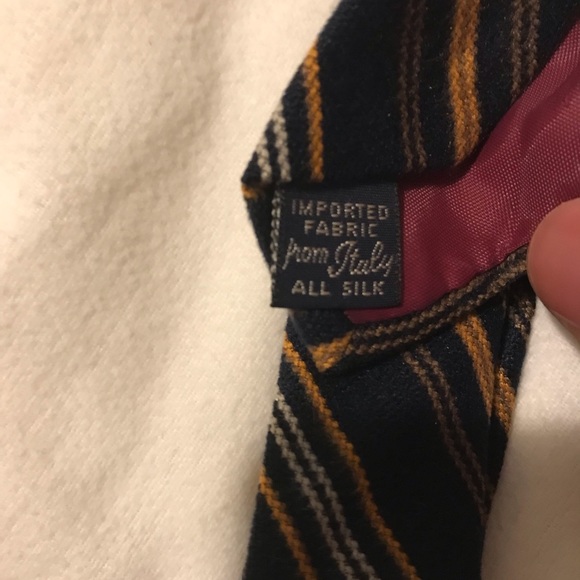 Saks Fifth Avenue - Tie - Picture 3 of 3